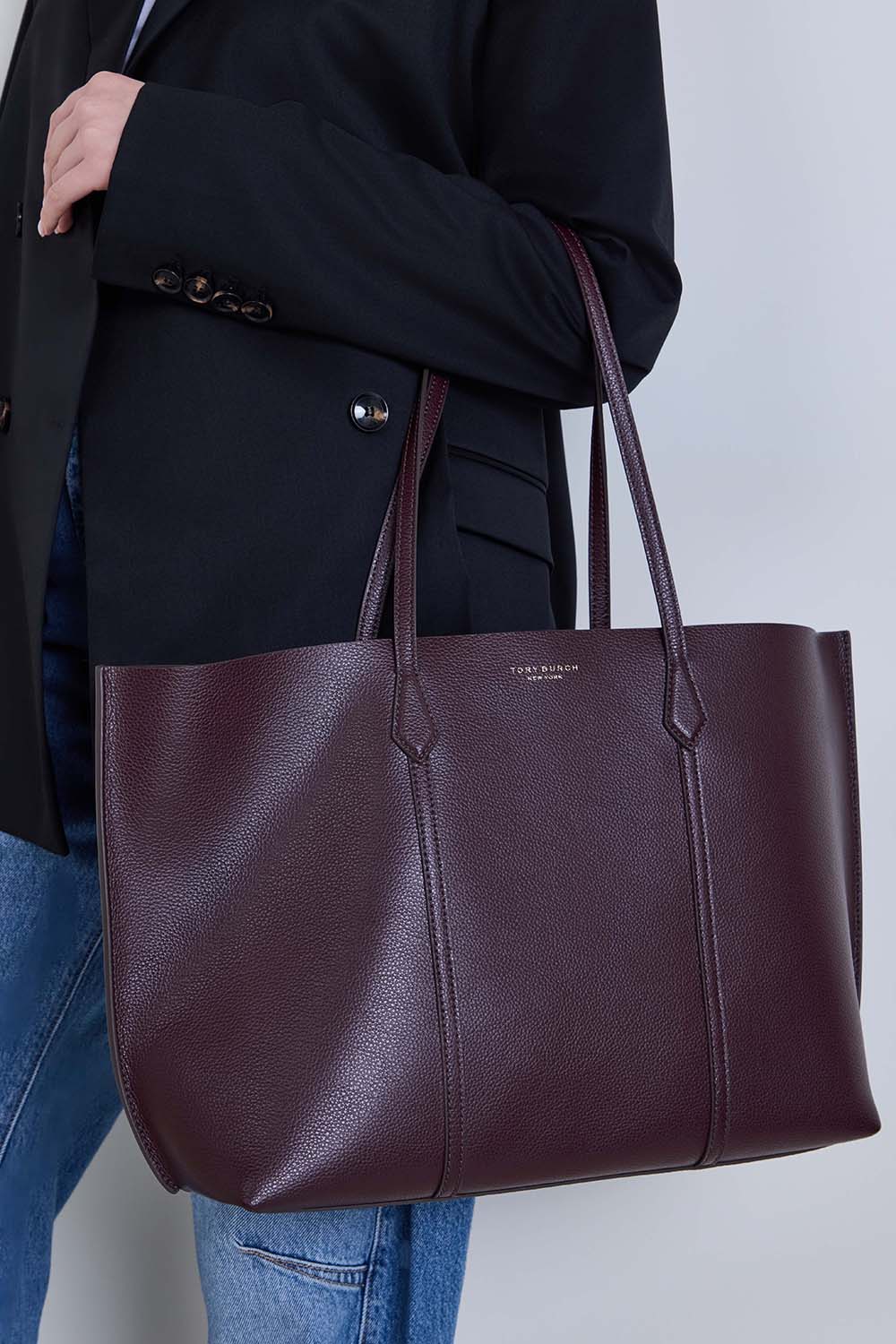 תמונת כל הלוק של תיק יד